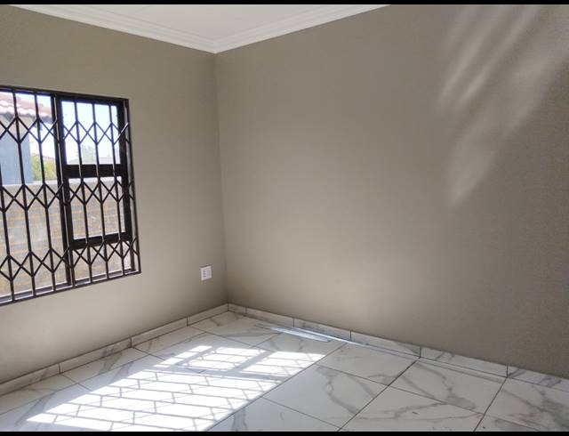 3 BEDROOM HOUSE FOR SALE IN VANDERBIJLPARK CE 3